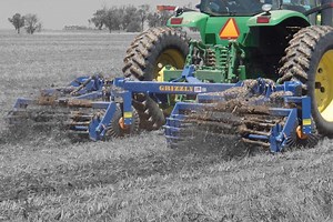 GRIZZLY : Ground Breaking Technology - Wheel Track Renovator