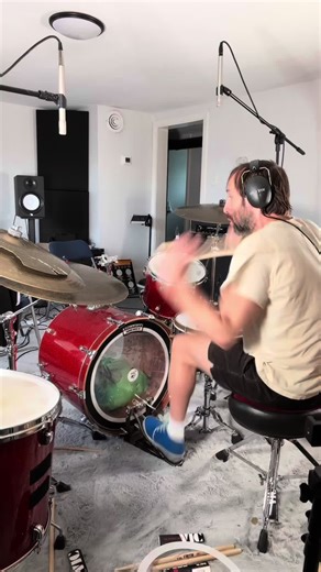 Amazing Metal Drum Performance by Jamescamtanic