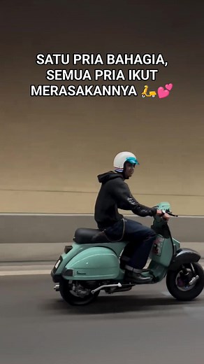 67K views · 3K reactions | Pria bahagia punya vespa  #vespa | Vespa JAVA Indonesia | Facebook