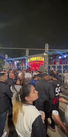 Baile funk em zona Oeste Rio de Janeiro com Dj Cabide