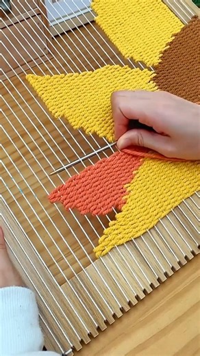 Create Stunning Tapestry Art: Easy Weaving Tutorial!
