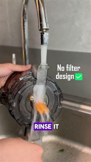 This is your sign to stop scrubbing juicer filters. 😤💦 #juicer #aeitto #easepressjuicer #juice