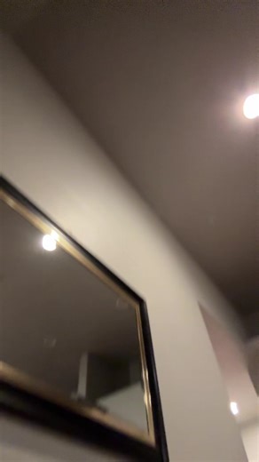 Amber alert everybody repost my story. I posted it on my story go repost it please Jesus name they find her.