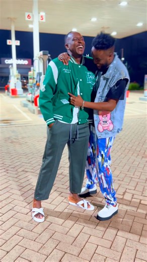 In the middle of the night is when the world is quiet, we become Louder😎😅 | YY Comedian