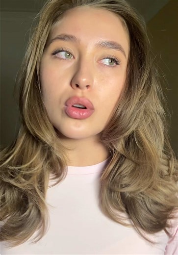 Твой стилист Саша в Москве! Стилизую съемки, хожу на шопинг, разбираю гардероб Мой закрытый ТГК со всеми фишками: zzottovva_bot #стилист #стилистмосква #стилизациямосква #съемкимосква #пошивмосква