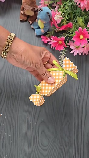 237K views · 1.4K reactions | Candy wrap with mixed candies, a perfect treat for this Halloween, creative treat, kids will love it #diy #treats #Halloween #candy #craft #shorts #reels #fblifestyle | DIY Creative | Facebook