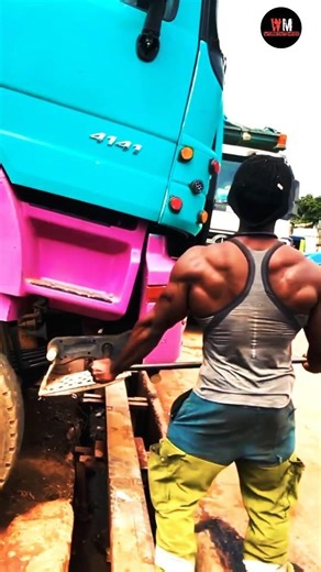 This Truck Mechanic Is Built Different 💀🥶 #shorts #fyp #viral #gymmotivation #bodybuilding #fitness