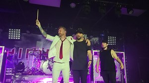 565 reactions · 32 shares | WHICH LEAD SINGER WILL REIGN SUPREME IN THE DRUM BATTLE OF THE CENTURY? 藍 Tickets for our upcoming shows with No Resolve are on sale here: hindermusic.com | Hinder | Facebook