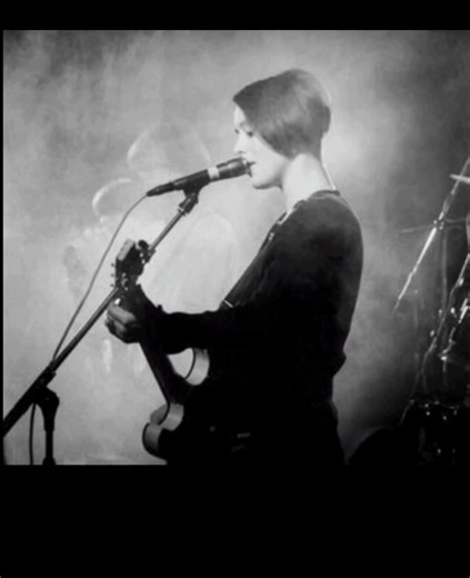 ‏Sing #slowdiveband #shoegaze #sing #rachelgoswell