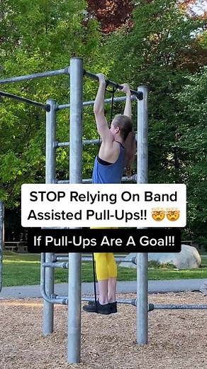 Have you been relying on band assisted pull-ups, and the second you attempt to do unassisted pull-ups they seem impossible? 😭😭😭This is SO common! Let me give you a lightbulb moment! To be clear, banded pull-ups are not a bad exercise. However:❌❌ The band provides the assistance at the wrong time for most people. So you won’t get past your sticking point! ❌❌ The band assistance makes it much easier to get sloppy with your form and disregard generating tension, and maintaining pull-up specific 