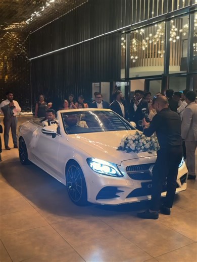 Luxury Wedding Cars For Unforgettable Moments