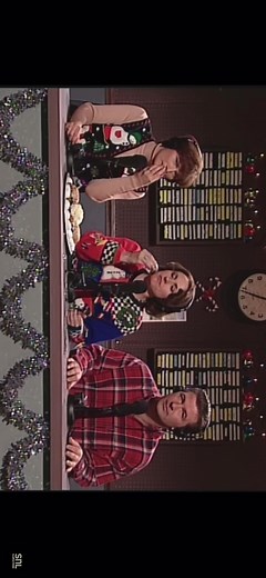 Pete Schweddy Christmas Balls #snl #classicsnl #mollyshannon #anagasteyer #christmas #snlcharacter