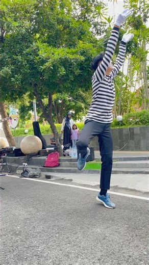 #pantomimbojonegoro #funnypantomime #pantomimindonesia #pantomime #pantomimanak #pantomime #panto...