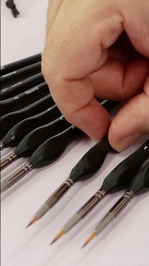 Create details and highlights with our Detail Brush Collection