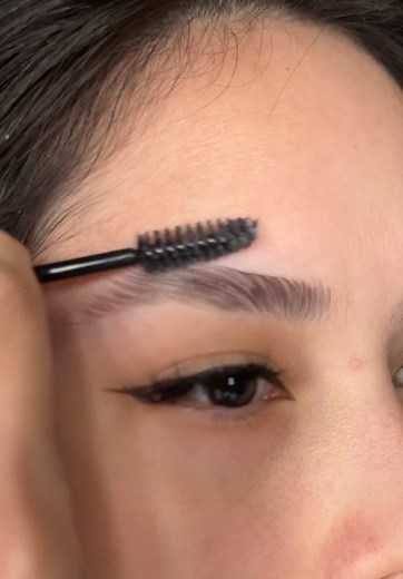 Perfect Eyebrow Shaping Techniques and Tutorials