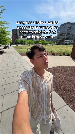 keeping an eye out for these bad ahh kids #dctiktok #meme #navyyarddc #flop