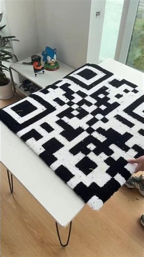 الزربيه#fashionbrand rugs Tapis of a scannable QR code الزربيه #rug #artist #viral