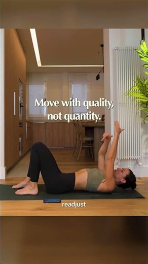 Listen to your Pilates instructor 🙏🏻 It's ALWAYS better to do fewer reps with good form 🔥 #pilates