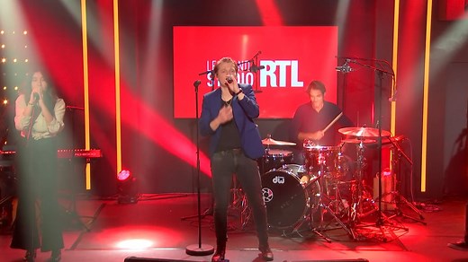 Bénabar interprète "Les belles histoires" extrait de son nouvel album "Indocile heureux" 🎤 Retrouvez l'intégralité de son concert dans #LeGrandStudioRTL ici 👉 https://bit.ly/36BOMer | RTL