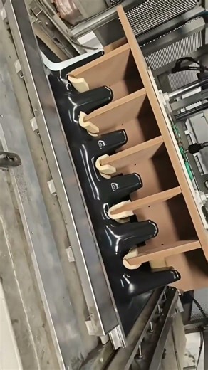 High-power thermoforming: TPE sheets shaping HDPE thick panels #tpe#factory