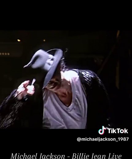 Michael Jackson: Billie Jean Live 1997 Performance