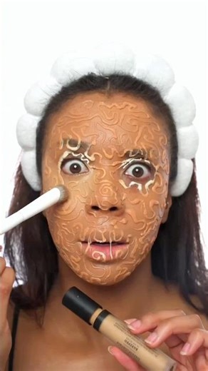 Swiggly Latex Makeup Tutorial! 💄✨