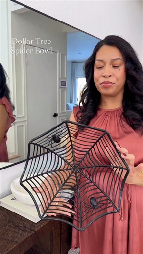 Dollar tree spider bowl 2 ways #halloweendiy #diycandybowl #halloweendecor #halloweendecorating | marcela.veronica_