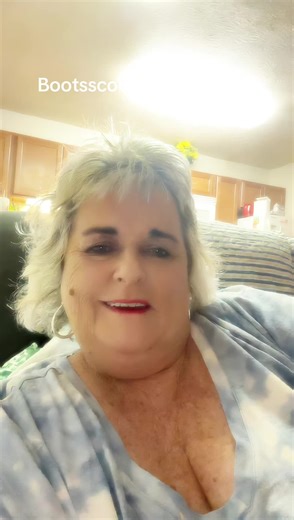 ❌SASSY QUEEN ❌ (@sassyqueen_20)’s videos with Boot Scootin' Boogie - Brooks & Dunn