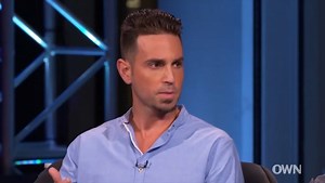 Oprah Winfrey asks Michael Jackson accuser why he continued to associate with the star