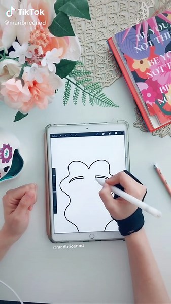 Having fun with Procreate app 😊 #iPad #illustration #draw