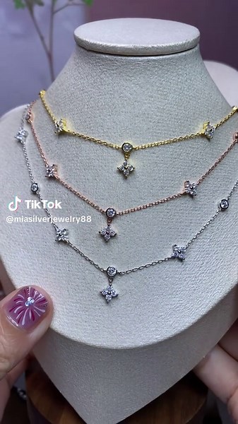 Delicate silver pendant necklace,minimalist yet elegant.perfect for everyday wear.#sterlingsilver #fyp #daintyjewelry #hypoallergenicjewellery #s925silverjewelry #affordablejewelry