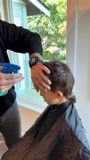 As a perfectionist, everything I do I feel I have to be the best at… am I? of course, not but I strive to be. I’ve been cutting Reed‘s hair his whole life and I do enjoy it. It’s not as easy as you think especially when you get fades and mullets and all different kinds of other hairstyles but the challenge, I accept…let me know how I did. @BaByliss PRO @Blaklader Workwear #tools #perfection #creator #hair #barber