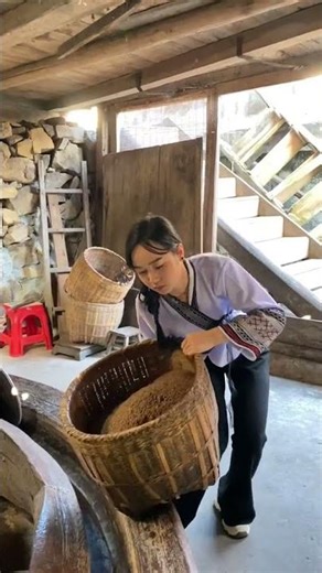 The Magic of Wood Oil Extraction: A Rural Adventure