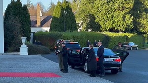 157K views · 1.5K reactions | Zelenskyy has arrived at the Aras with First Lady Olena, greeted by President Catherine Connolly. | Irish Daily Mirror | Facebook