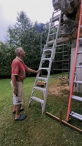 Here's a quick trick to make a ladder stable when working on non level ground. #ladder #laddersafety #ladderwork #siding #sidingwork #sidingcontractor #carpenter #carpentrytrick #carpentrytip #carpentrylife #homerenotips #renotips #diyrenos #homeprojects #loghome #districks | Meyers.makes