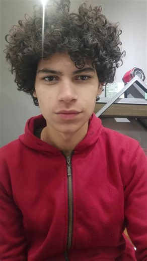 Embrace Long Hair Trends in Modeling