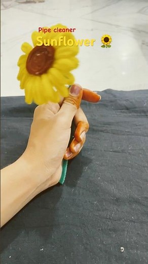 DIY Sunflower with Pipe Cleaners 🌻 | Easy Craft Tutorial #sunflowers