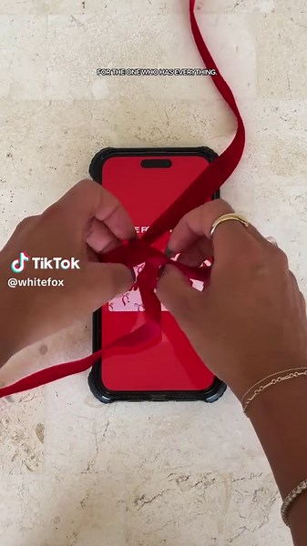 Get Your White Fox Gift Card for Last-Minute Shopping