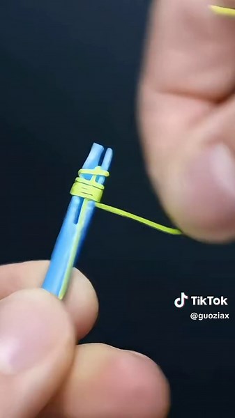 Fishing pocket guide.How to tie a fish hook quickly? A drinking straw #fishinglife #fishing #fyp #foryou #fypシ #knot #funnyvideos