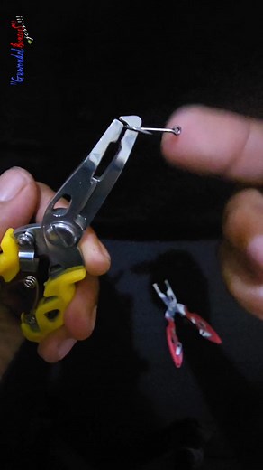 9.5K views · 62 reactions | Check out how I tie a small hook using the tool ✓ fishing knot alternative method #reels #guwondolboncos | Guwondolboncos | Facebook