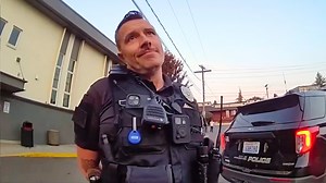 In this bodycam footage, we review the arrest of Michael Scaletta-Teates, a convicted felon who was caught brazenly impersonating an Edmonds Police detective. This incident occurred on September 5th in Bremerton, Washington, when the 49-year-old suspect arrived at an active police scene driving an unmarked Ford Explorer equipped with blue police lights. Scaletta-Teates was dressed in a dark uniform with a tactical vest that prominently displayed a metallic Edmonds Police badge and patches with "