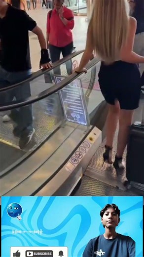 😍🛫 The Surprising History of Air Hostess Fashion #shorts #style #airladyjet