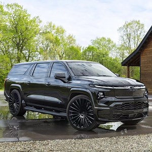Hypothetical Chevrolet Silverado EV Full-Size SUV Is an Unofficial All-Electric Suburban