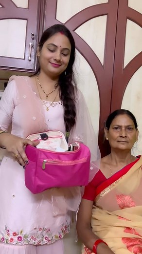 202K views · 204K reactions | Mummy ka Navami makeup look created by me  #followｍe @sangeeta_singh_hairstyles #mummy @minasingh566 . . . . . . . . . . . . . . . #makeuptutorial #makeupreels #makeupartist #mummylove #mummydaughter #instagood #instamood #sangeeta #sangeetasingh #sangeeta_singh_hairstyle | Sangeeta.Singh.hairstyles | Facebook