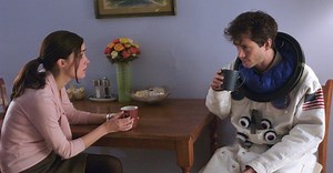 Adam · Film 2009 · Trailer · Kritik