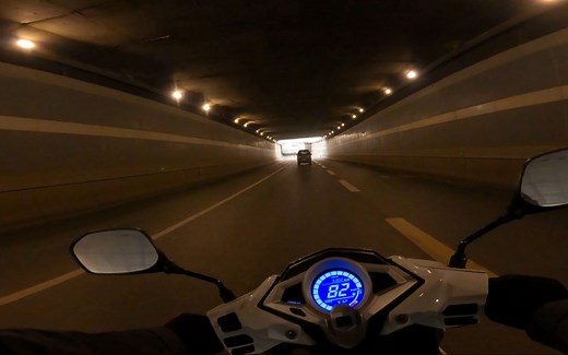 新大洲本田（HONDA）裂行RX125 踏板摩托车骑行第一视角