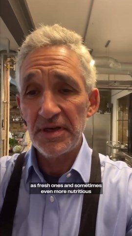 Mob - Weekly cooking app on Instagram: "Professor @tim.spector is back in the @Mob studio As one of the world’s most cited scientists, conducting groundbreaking research in nutrition and gut health with @ZOE, we’ve tasked Tim with revamping some Mob classics to make them just as delicious and even more nutritious. First up we have a gnocchi with smashed peas, lemon and parmesan, GO TIM: “Swap fresh peas for frozen. Frozen peas are cheaper and available all year round! Contrary to what you may th