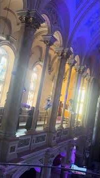 Choeur d'hommes. Chant grégorien.