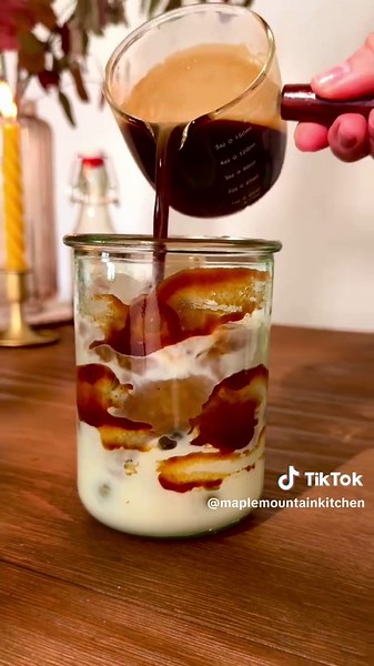 Delicious Apple Crisp Syrup Recipe for Coffee