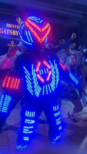 Hora loca | Que no pare la fiesta!🥳 avísanos cuando quieres que prendamos la rumba contigo y ahí estaremos!🥁🥁🥁🥁 | Instagram